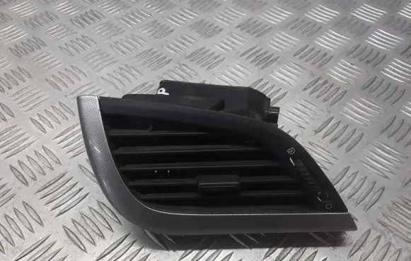 Peugeot 207 Dashboard side air vent grill/cover trim 9650088577