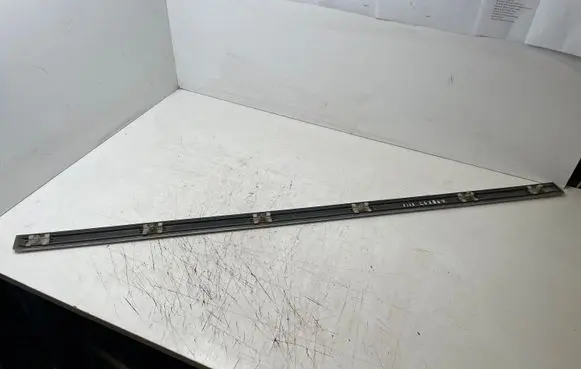 BMW 5 E39 Front door trim (molding) 7004024