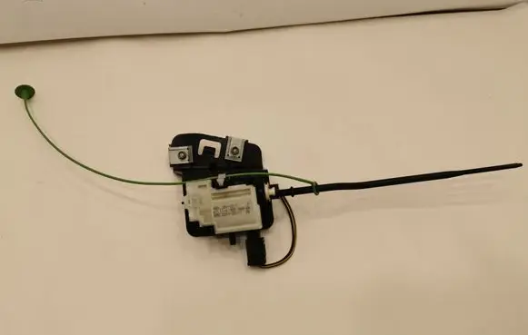 Mini One - Cooper Coupe R56 Fuel tank cap lock 6985880