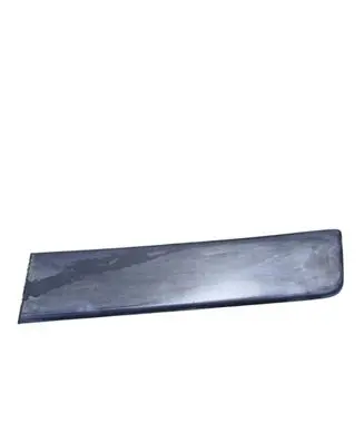 Rear fender molding trim