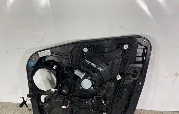 KIA Sorento Front door window regulator with motor