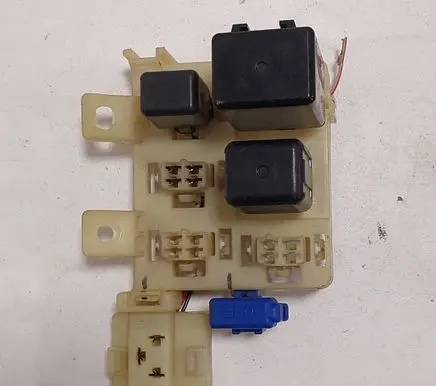 Mitsubishi Pajero Fuse box set MB183865 0528D