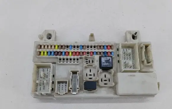Volvo V50 Fuse box set 8690719