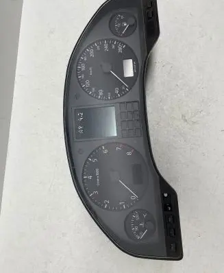 Audi A8 S8 D2 4D Speedometer (instrument cluster) 4D0919033F 110008639007