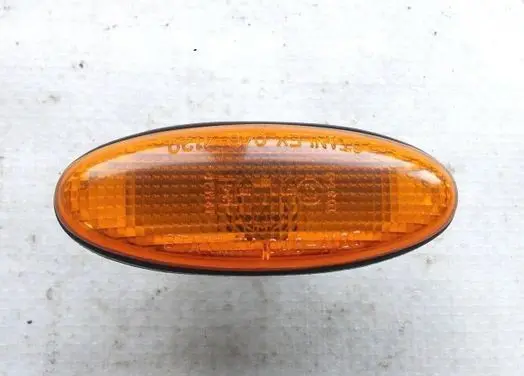 Mazda 323 F Front fender indicator light 046-4120