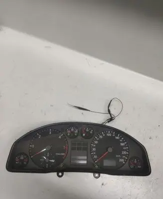 Audi A6 S6 C5 4B Speedometer (instrument cluster)