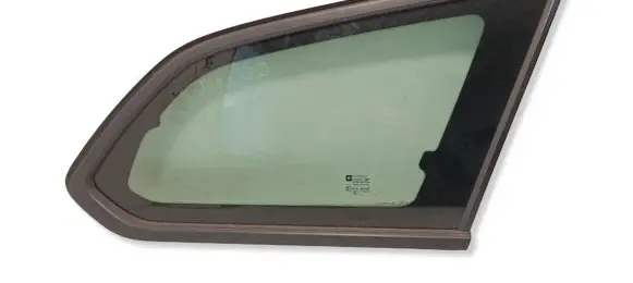 Opel Astra J Rear side window AS2