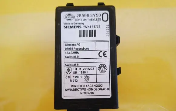 Nissan X-Trail T30 Door central lock control unit/module 285963Y50