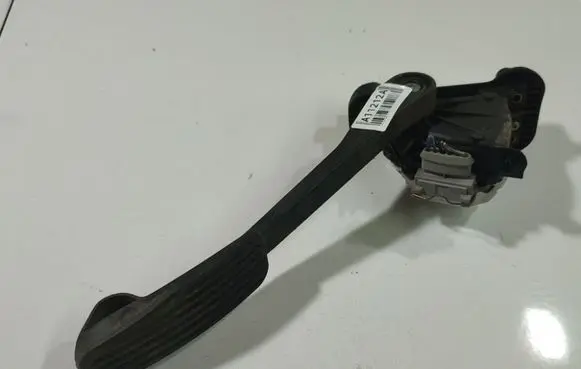 Volvo S60 Accelerator throttle pedal 00776918