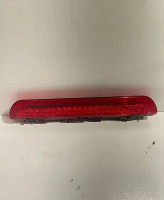 KIA Sportage Third/center stoplight