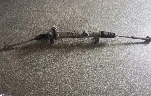 Toyota Corolla Verso AR10 Steering rack 