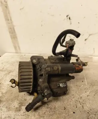 Renault Scenic II - Grand scenic II Fuel injection high pressure pump 8200430599 5WS40153 A2C20000754