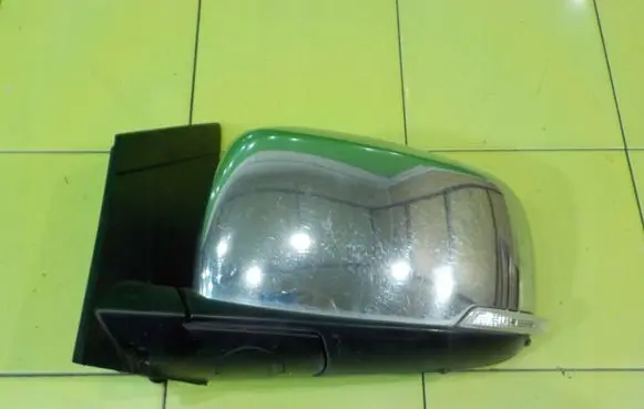 Chrysler Grand Voyager V Front door electric wing mirror LEWE UP57