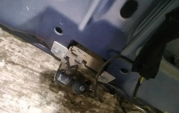 Tailgate/trunk/boot lock/catch/latch