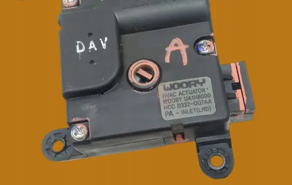 Hyundai i10 Air flap motor/actuator D332QQ7AA