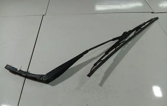 Alfa Romeo 147 Front wiper blade arm 7456022