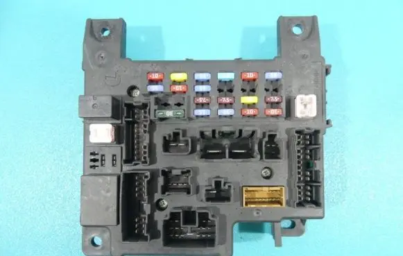 Mitsubishi Lancer VIII Fuse box set 8637A318 IMPRK1394736
