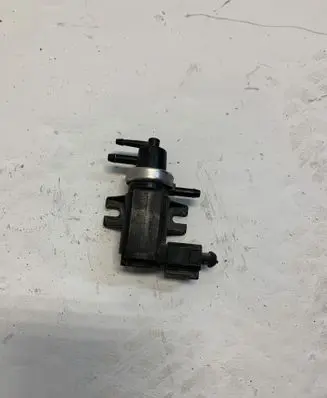 Skoda Fabia Mk1 (6Y) Turbo solenoid valve 1J0906627 72290320