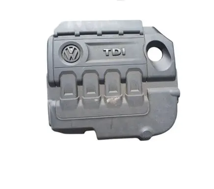 Volkswagen Golf VII Engine cover (trim) 04L103925T