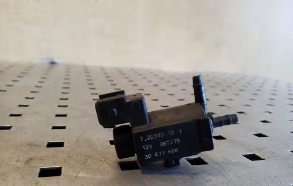 Volvo XC90 Turbo solenoid valve 30611668