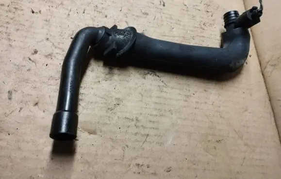 Chrysler PT Cruiser Breather hose/pipe A6640160381