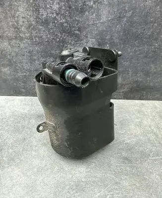 Opel Vectra C Fuel filter bracket/mount holder 