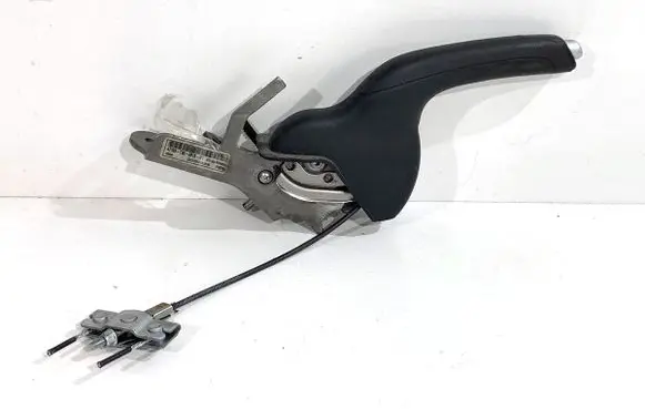 Handbrake/parking brake lever assembly