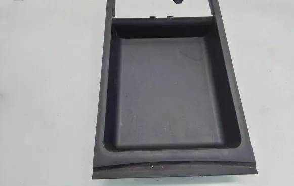 Nissan Murano Z50 Glove box K13691