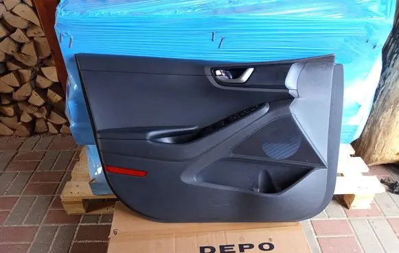 Hyundai Ioniq Front door card panel trim 82330G2000