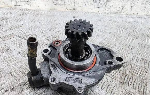 Mitsubishi L200 Vacuum pump 2020A002