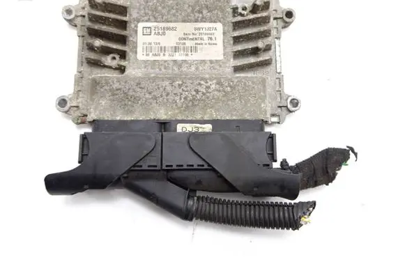 Chevrolet Orlando Engine control unit/module 25189683 5WY1J27A 25189682