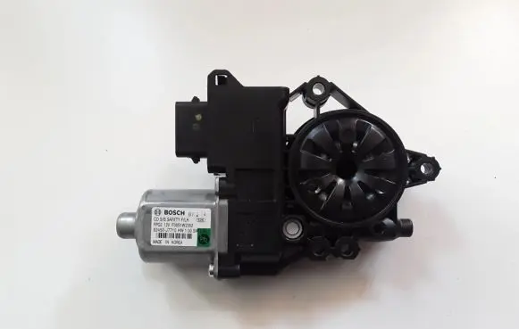 KIA Ceed Front door window regulator motor 82450J7710