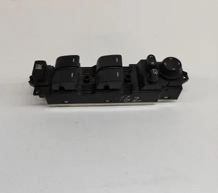 Mazda 3 II Electric window control switch BDH166350B 5AA707EA04