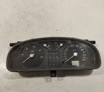 Renault Laguna II Speedometer (instrument cluster) 8200170297