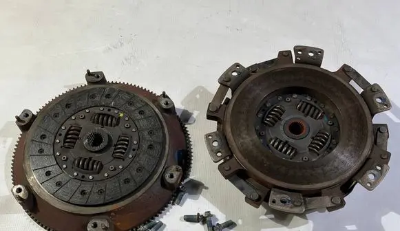 Dodge Challenger Clutch set kit 5038119AH