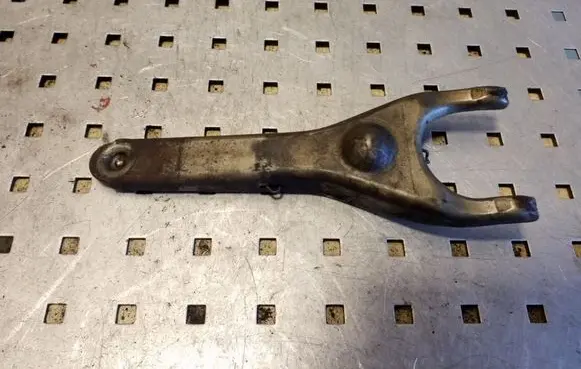 Toyota Corolla E120 E130 Clutch release arm fork 