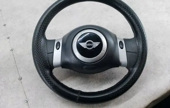 Mini One - Cooper R50 - 53 Steering wheel