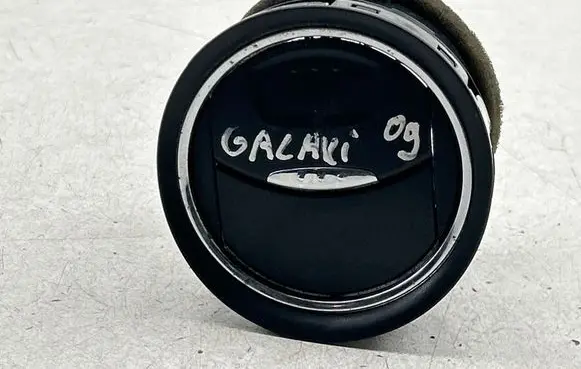 Dash center air vent grill
