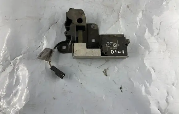 BMW 5 E39 Tailgate boot lock/latch motor 67118360193 8360193 51248120419
