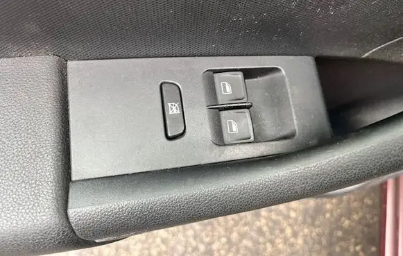 Skoda Rapid (NH) Electric window control switch 