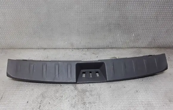 Hyundai i30 Trunk/boot sill cover protection 857752R000