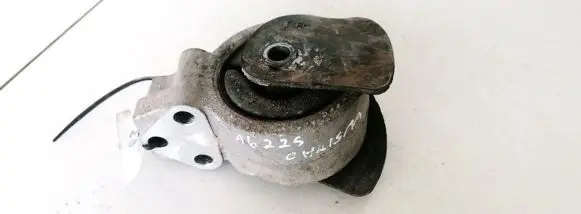 Mitsubishi Carisma Engine mount bracket