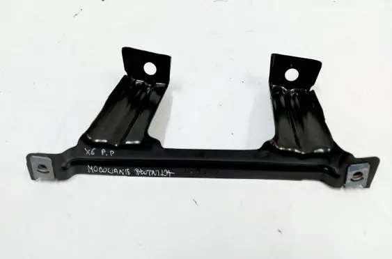BMW X6 F16 Fender mounting bracket 55207M