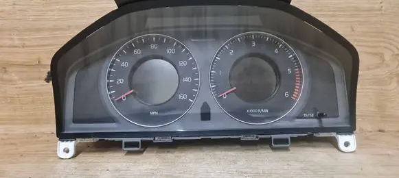 Speedometer (instrument cluster)