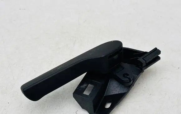 Volkswagen PASSAT B7 Engine bonnet (hood) release handle 1K1823633 1J1823533C
