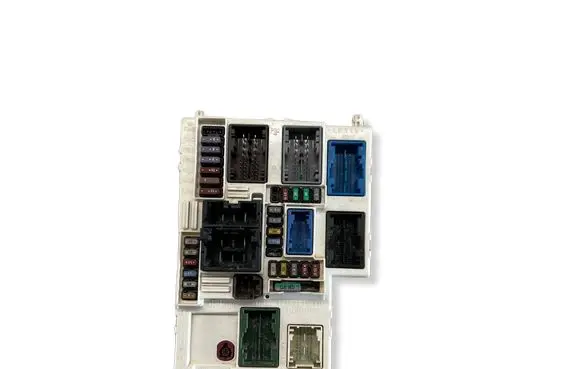 Peugeot 308 Fuse box set 9851622580 28782841 3062340005