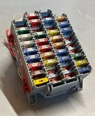 Volvo V70 Fuse box set 9162439