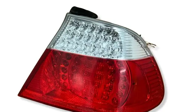 BMW 3 E46 Rear/tail lights 6937454