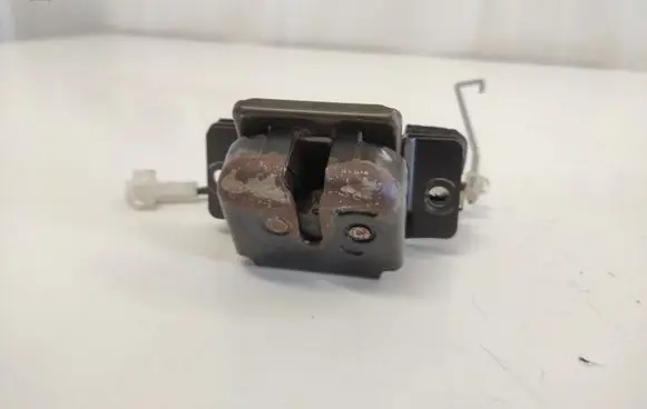 KIA Sorento Tailgate/trunk/boot lock/catch/latch