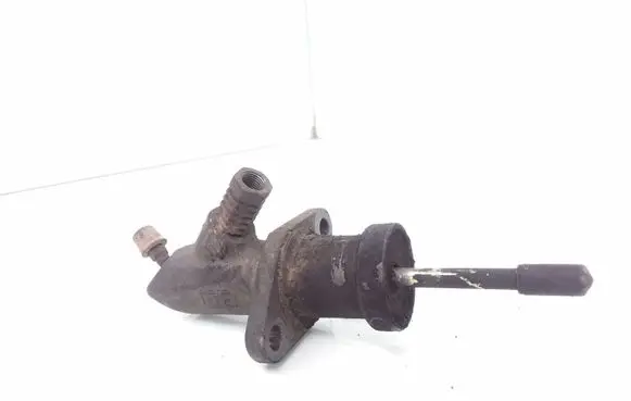 Clutch slave cylinder